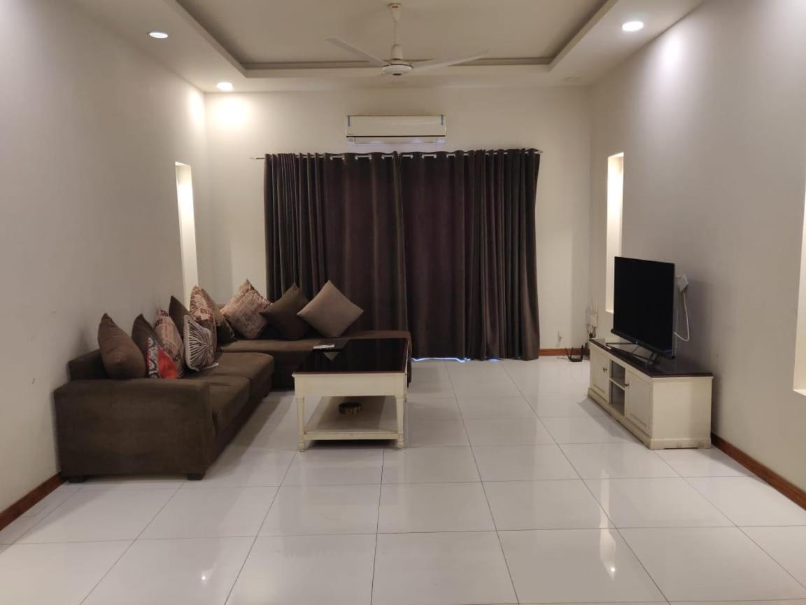 Zaib Guest House E-11 اسلام اباد المظهر الخارجي الصورة