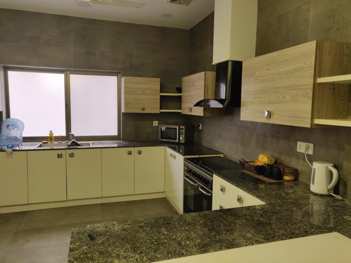 Zaib Guest House E-11 اسلام اباد المظهر الخارجي الصورة
