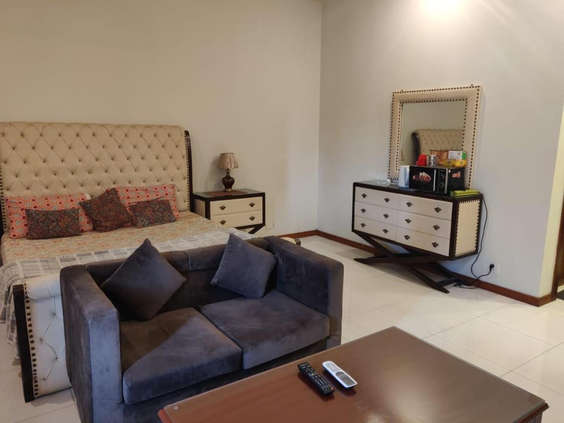 Zaib Guest House E-11 اسلام اباد المظهر الخارجي الصورة